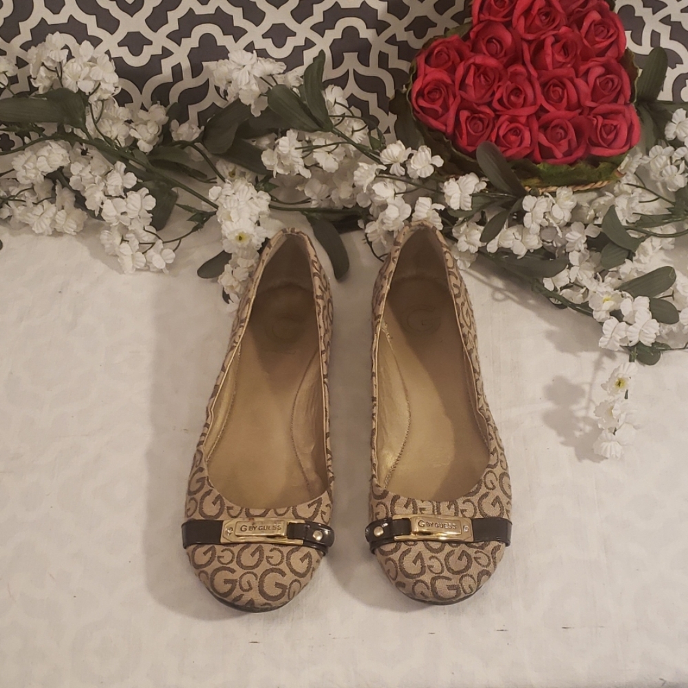 Guess slip ons gold size 8 m